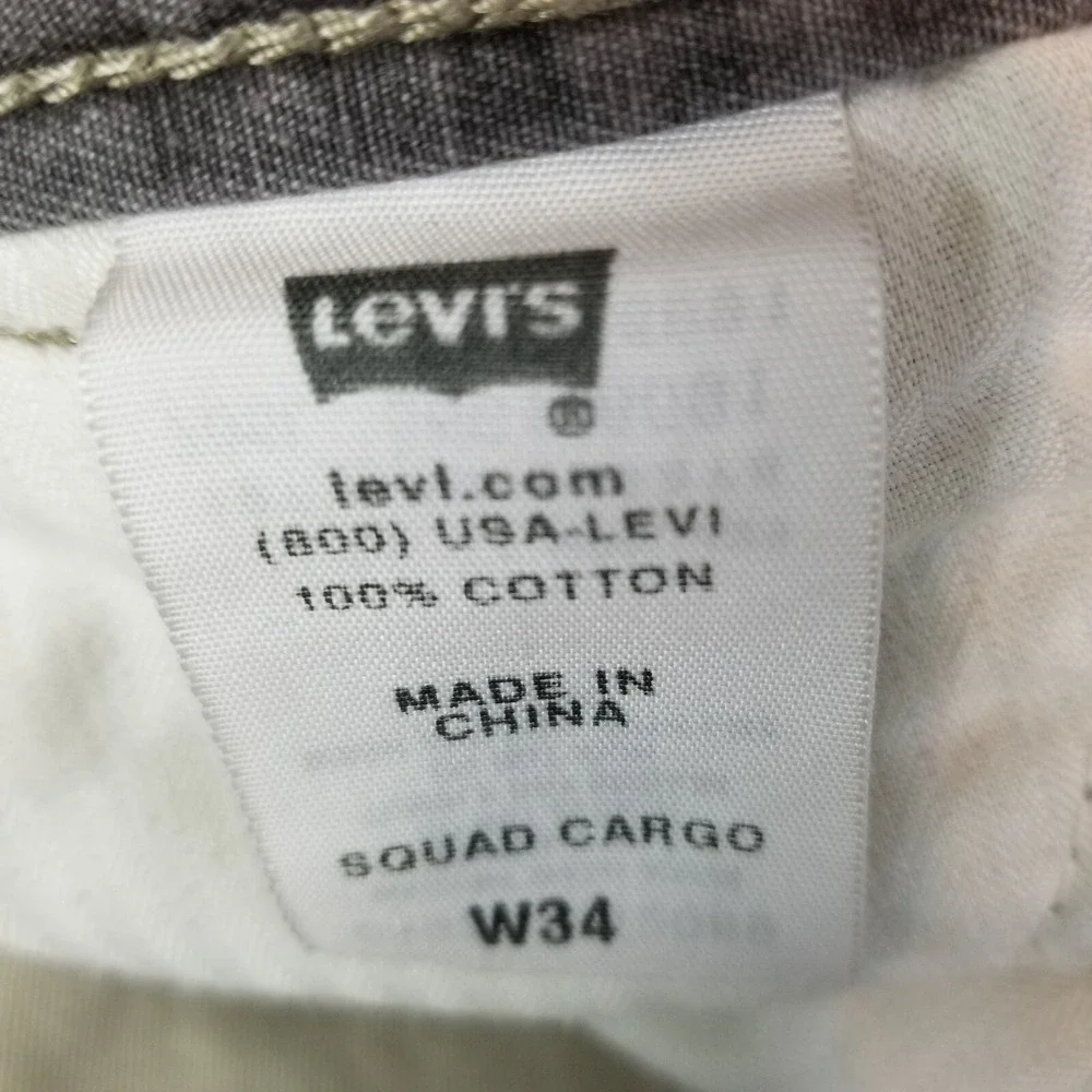 Vtg Levi's Squad Cargo Shorts Men 34 Beige‎ Zipper Fly Y2K Grunge Skater Baggy